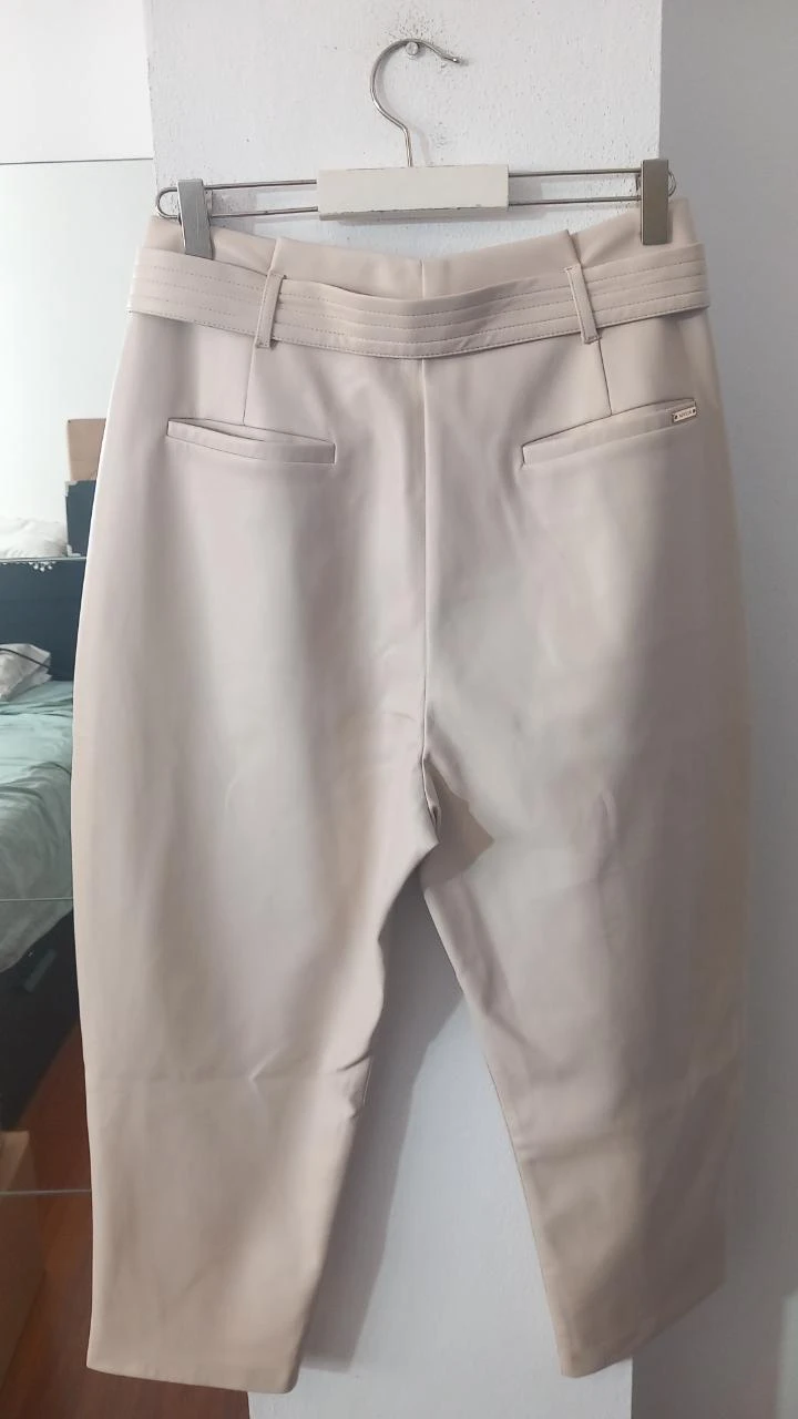Short beige Kocca – Taille L (Excelente estado) | Pantalón corto beige – photo 3